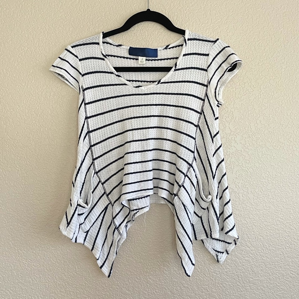Francesca’s Waffle Knit Navy Striped High-Low Crop Top w/ Pockets